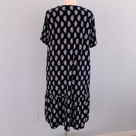 J Jill Flounced Elliptical Knit Paisley Print Dress - Picture 9 of 15